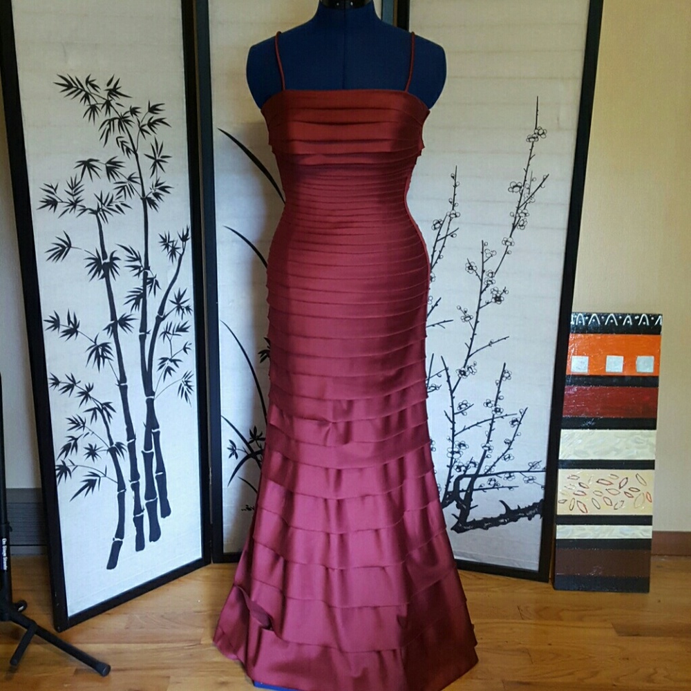 Gown dress